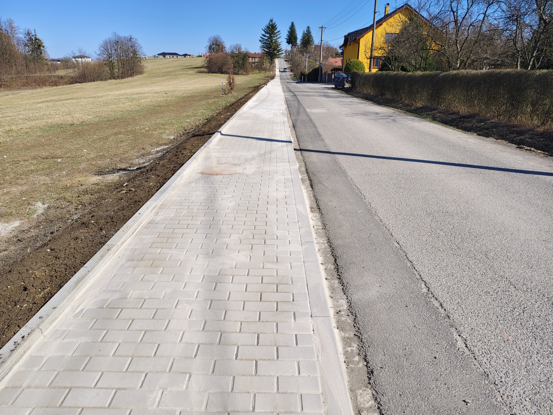 Chodník a Parkoviště - Dolní Domaslavice